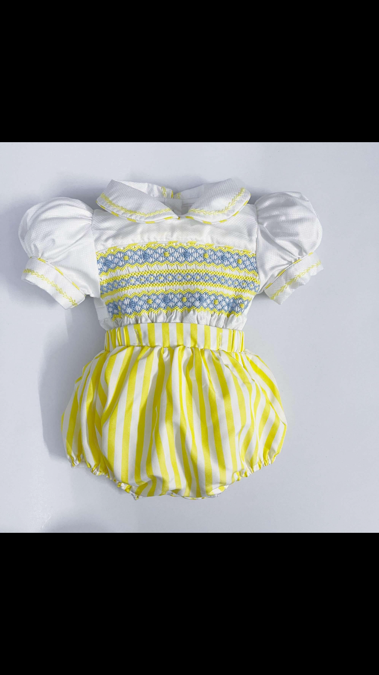 Boys’ Blue & Lemon Smocked Suit – Comes with Both Pairs of Pants 💙🍋✨